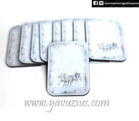 Uv Basklı Beyaz Atlı Ahşap Süs(7,5*5,5cm)