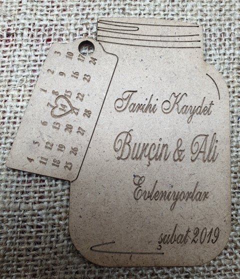 Ahşap tarihli kavanoz