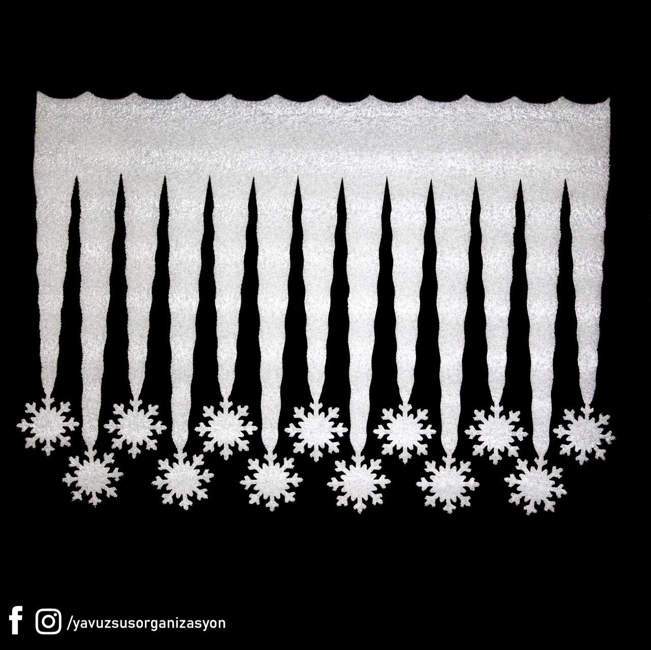İkili Strafor Sarkıt Kar Tanesi Duvar Süsü 60x43cm