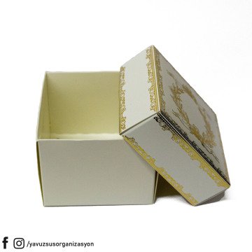 Yaldızlı Karton Kutu (8x8x6 cm 25 adet) BEYAZ