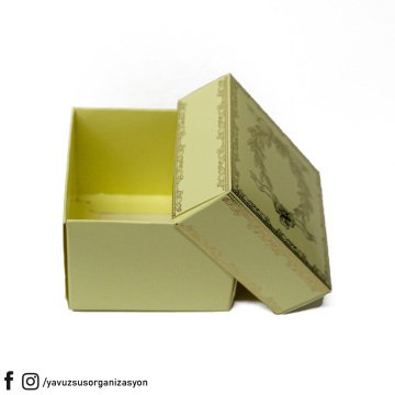 Yaldızlı Karton Kutu (8x8x6 cm 25 adet) KREM
