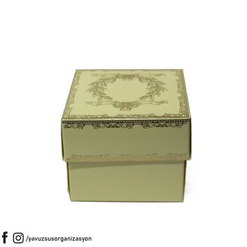 Yaldızlı Karton Kutu (8x8x6 cm 25 adet) KREM