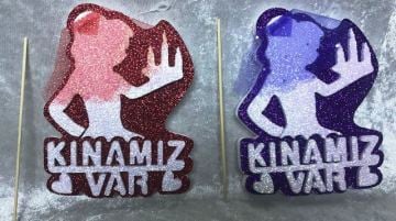 Kınamız var çubuklu strafor kız