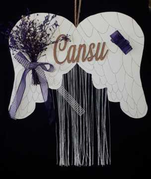 Püsküllü isme özel süslü ahşap melek kapı süsü