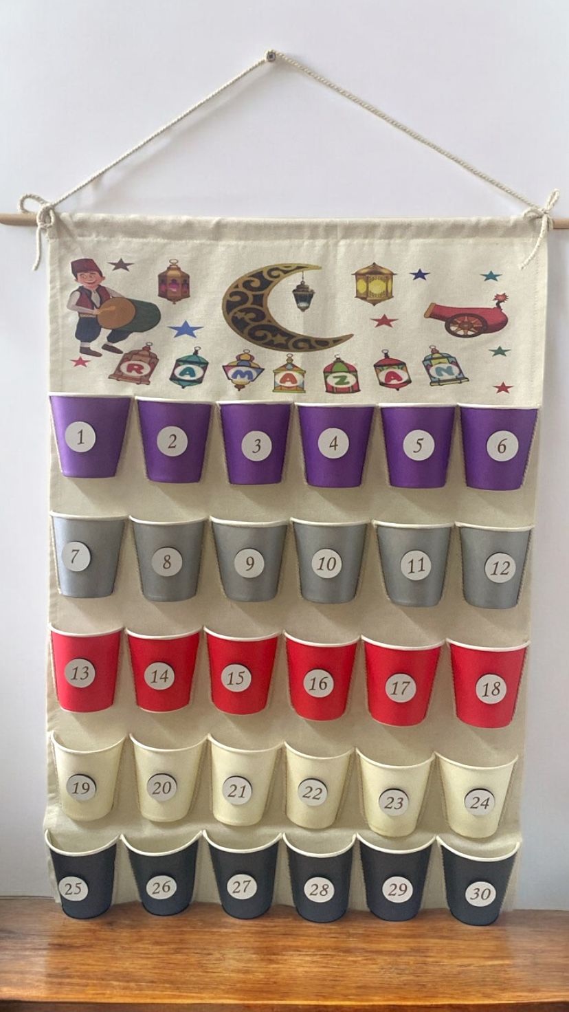 Kumaş üzerine renkli ramazan hediye takvimi