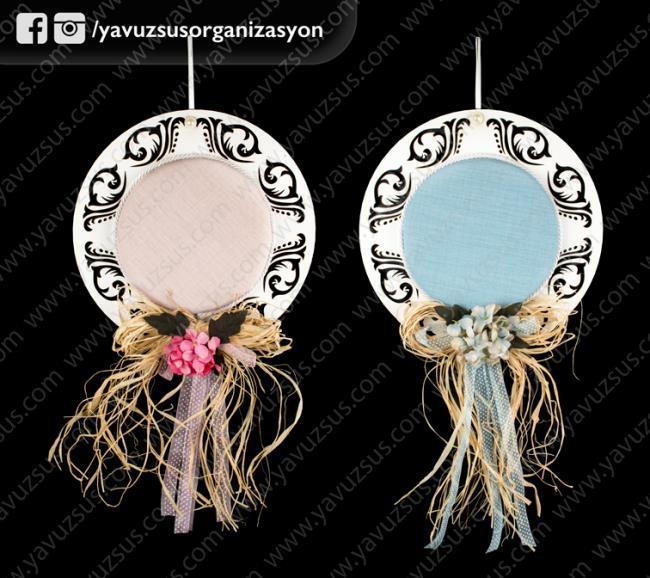 Ahşap işlemeli kapı süsü