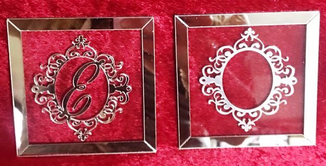 Ortası desenli  çerçeve pleksi (8*8cm)