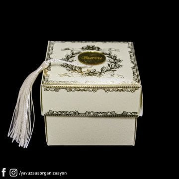 Yaldızlı Kutu Püsküllü Kuran Tesbih Hediyelik 20ad