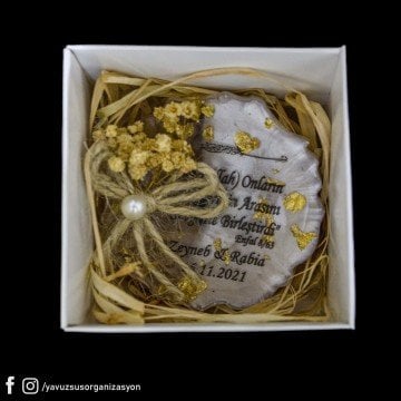 Yaldızlı Kutuda Epoksi Süslü Hediyelik (20 adet)