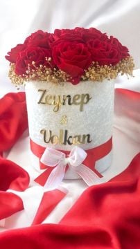 Kutu ve Çiçek Kadife Silindir  Kız İsteme Çiçeği