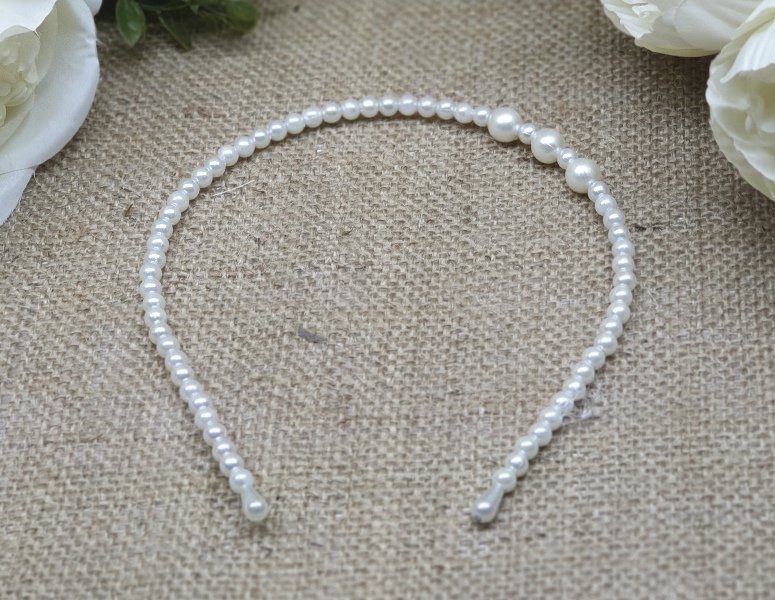 İnci süslemeli taç (1adet)