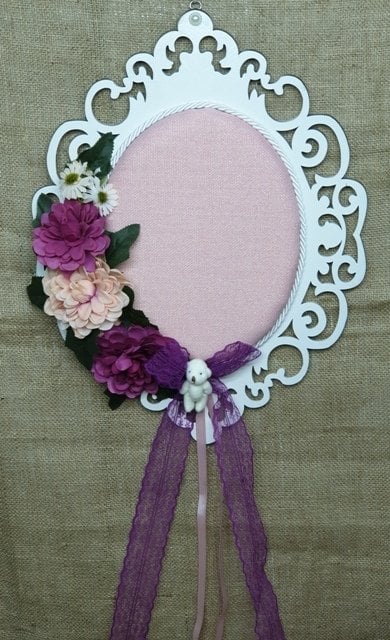 İşlemeli oval beyaz üzeri süslü kapı süsü