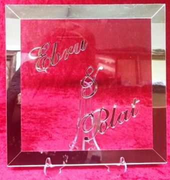 Ayaklı Pleksi  Çerçeve İsimlik