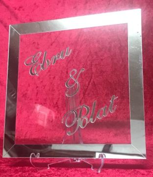 Ayaklı Pleksi  Çerçeve İsimlik