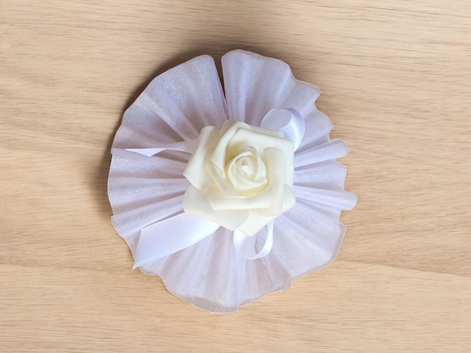 Yuvarlak Kristal tüllü araba konvoy süsü