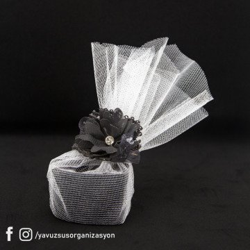 Kalp Kutulu Çekirdek Bademli Nikah Şekeri (20 ad) SIYAH