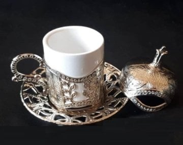 Kapaklı metal fincan