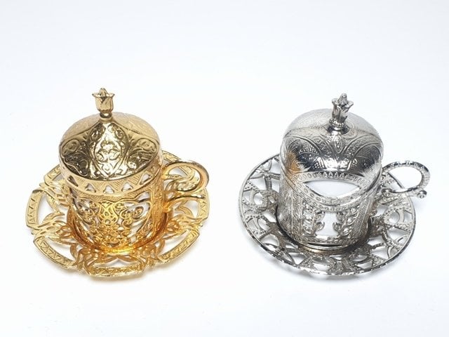 Kapaklı metal fincan