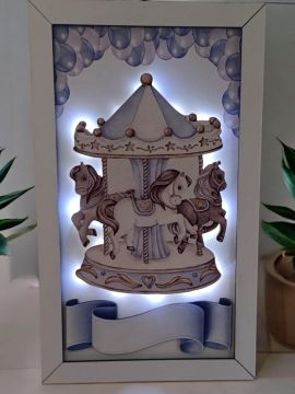 Çerçeveli zemini desenli ışıklı atlıkarınca  kapı