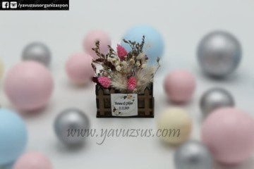 Çit İçinde Çiçek Demeti Nikah Şek.(20 ad)