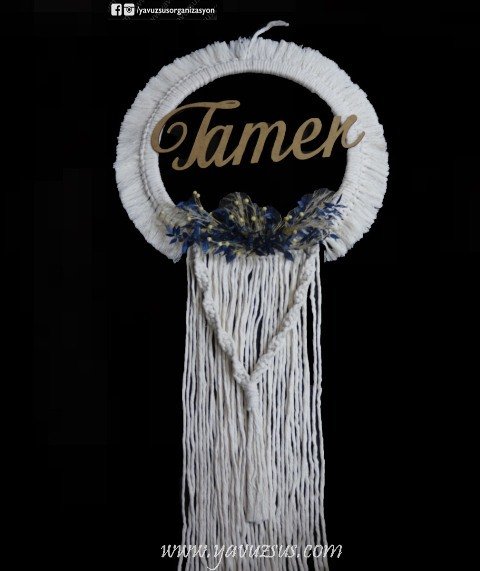 İsme Özel Çiçek Süslemeli Makrome Kapı Süsü