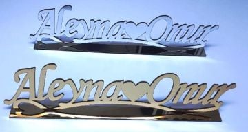 Pleksi & Ahşap dalgalı tabanlık masa üstü isimlik ALTIN