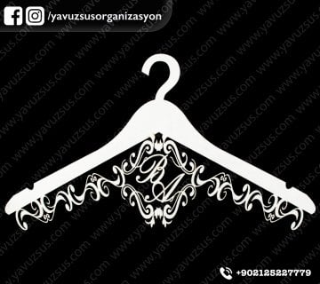 İsme Özel Dantelli ahşap askı(35*19)