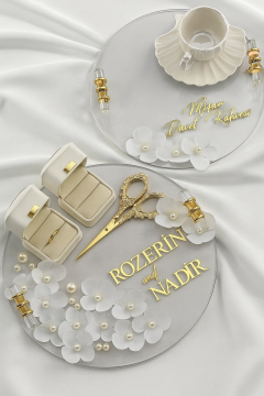 Çiçek dekorlu isme özel yuvarlak CAMİ tepsi seti