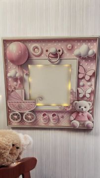 Kare Çerçeveli Işıklı Kapı Süsü PEMBE  KUTUSUZ