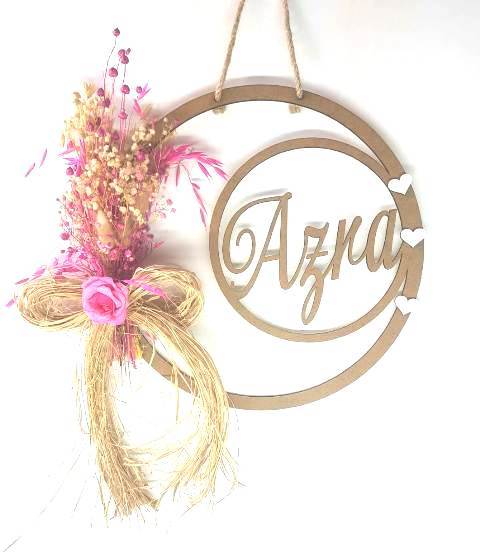 Kraft i İç içe halkalı çiçekli isme özel kapı süsü