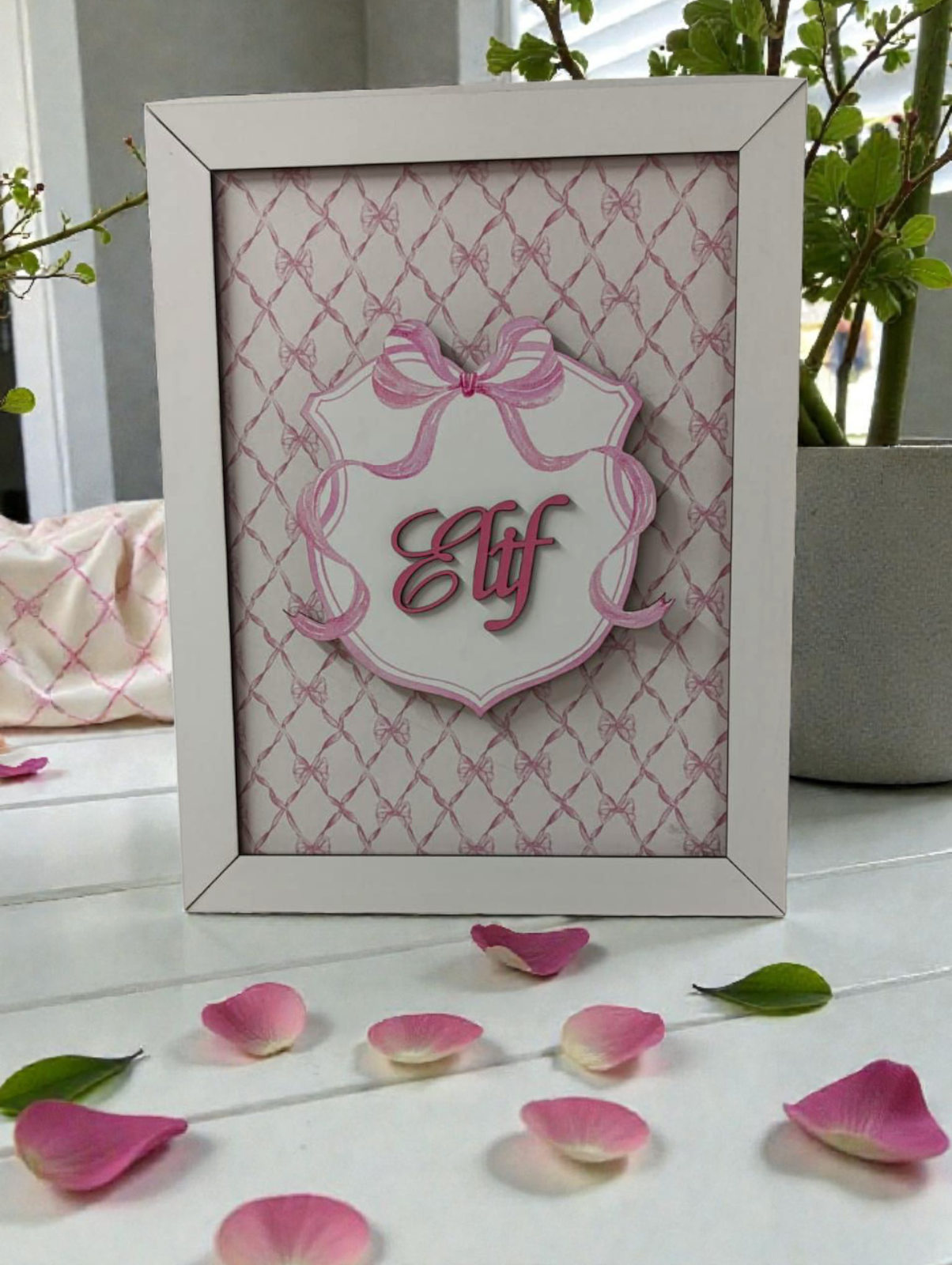 Çerçeve şeklinde isme özel motifli kapı süsü