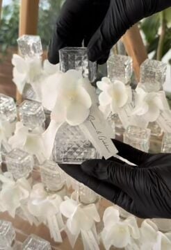 Çiçekli kristal cam şişe  Hediyelik(20 adet)