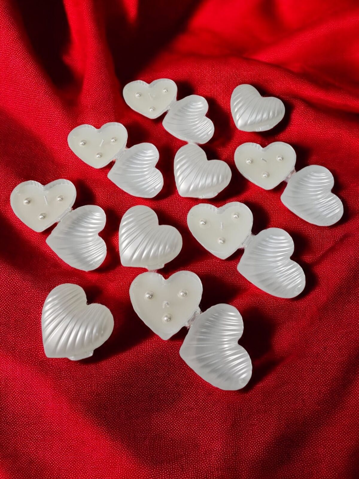 Kalp kutu içerisinde mum