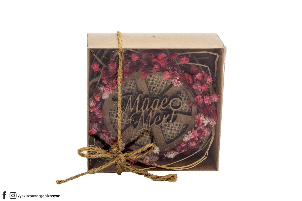 İsimli Çiçek Dekorlu Kutuda Süs (20 Ad.)