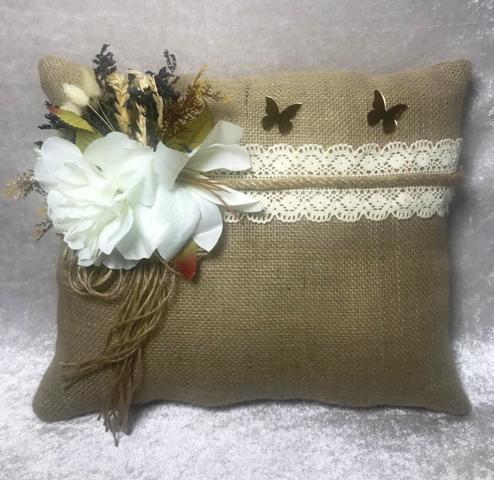 Çiçekli hasır bebek ürünü YASTIK KREM