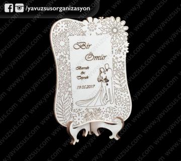 Ahşap ayaklı nikah şekeri (11,5x7,5)