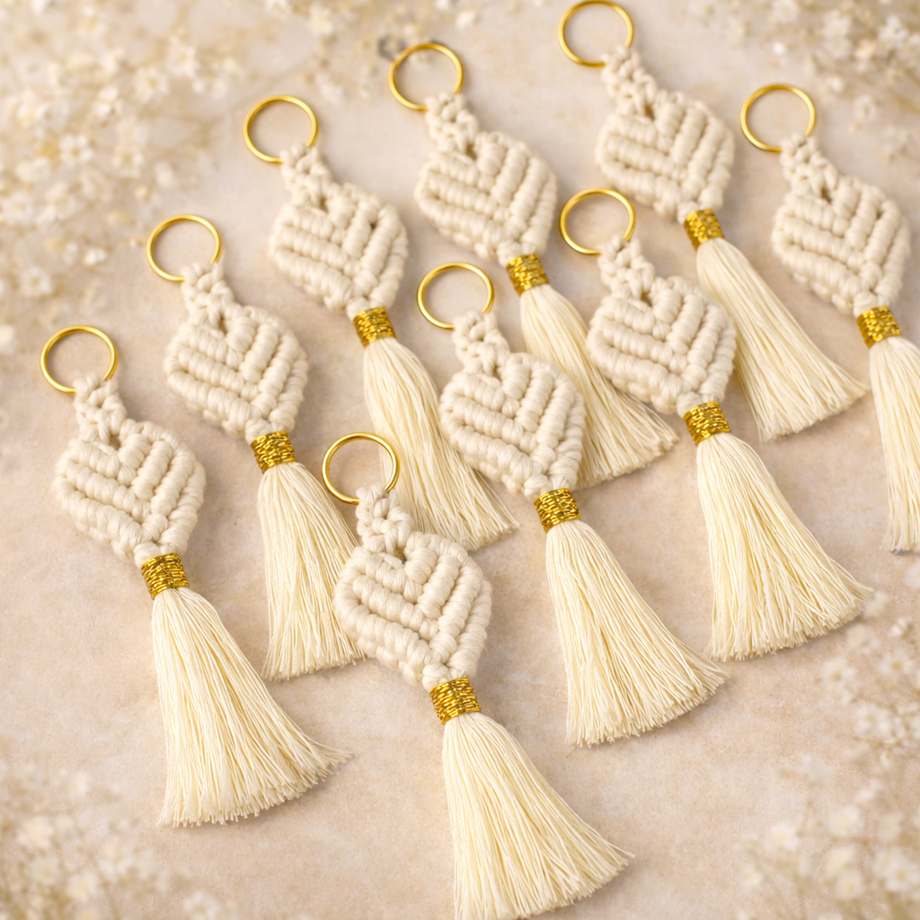 Kalp şeklinde makrome Anahtarlık