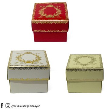 Yaldızlı Karton Kutu (8x8x6 cm 25 adet)