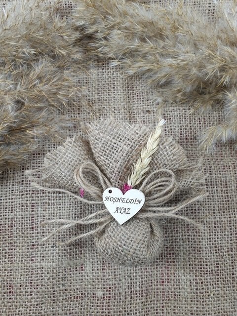 Kalpli kanaviçe keseli  nik.şekeri(20 adet)